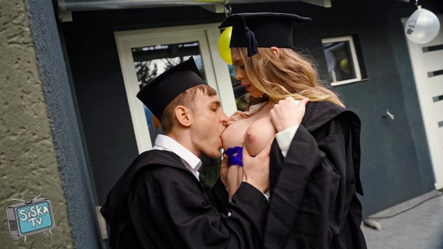 Little Angel - College Graduanal - GFLeaks