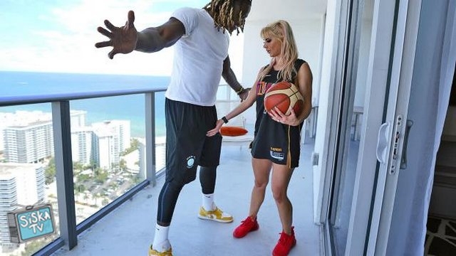 Cassie Bender - Milf Cassie Bender Loves basketball and big dicks