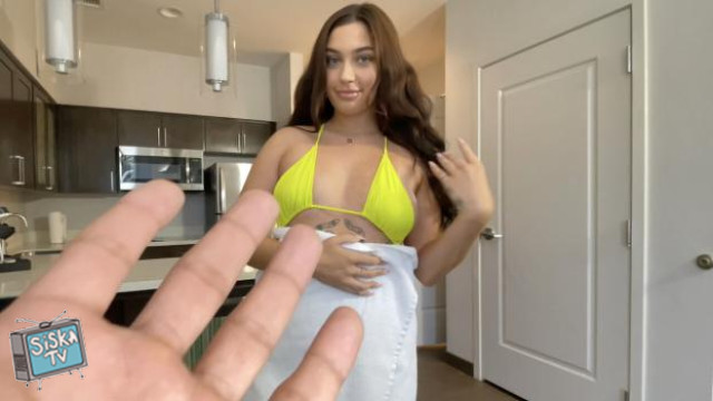 Vivian Taylor - Vacation With My Stepsister