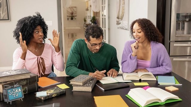 Alexis Tae, Nicole Kitt - College Cuties Study Big Dick - SneakySex