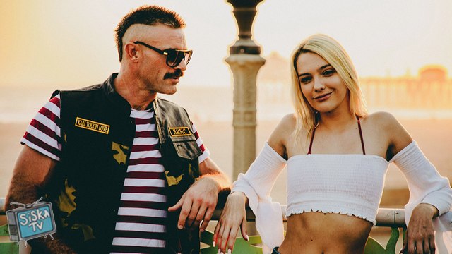 Kenna James - 3rd Wheel