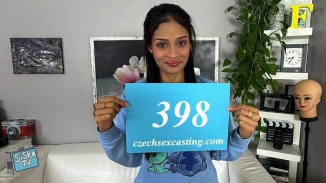 Breiny Zoe - Hot Colombian babe loves sex with a cameraman E398