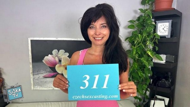 Asha Heart - Poland milf wants to be a great photo model E311