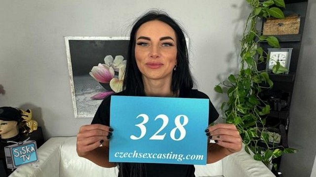 Salina Shein - Black leather, green lace and first casting E328