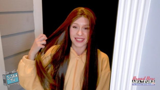 Anna Kovachenko - Anna Kovachenko FLOODS my Couch!!