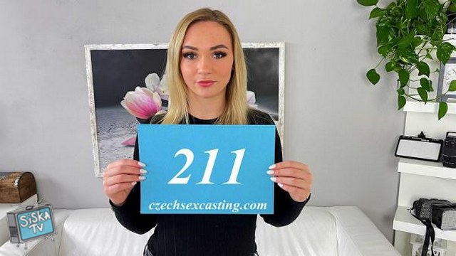 Jenny Wild - Sexy blonde cock eater shines in casting E211