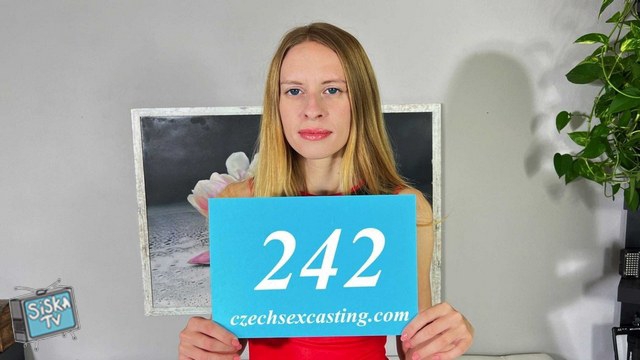 Nikki Riddle - Ukrainian model tries her luck at Czech casting E242
