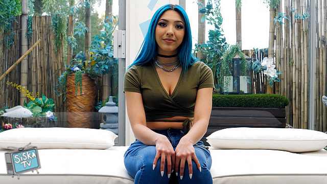 Beverly - Blue hair beauty on NVG