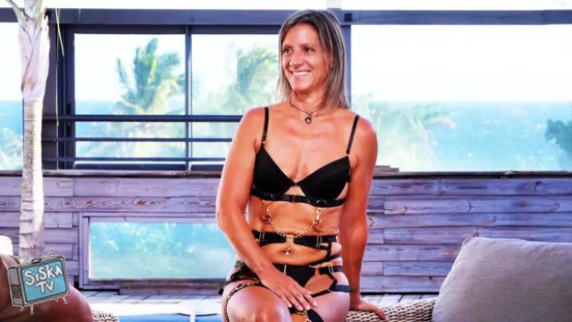 Laeticia - Laeticia, 43 years old, saleswoman at the JAndM Store in Reunion Island!