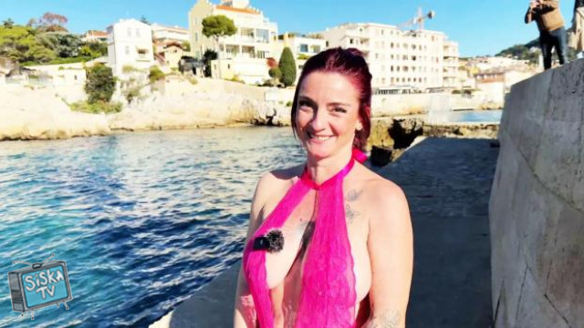 Paola - Paola is definitely not cold at all!