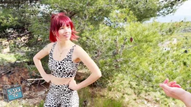 Chaarlene - Chaarlene improvises in front of a voyeur...