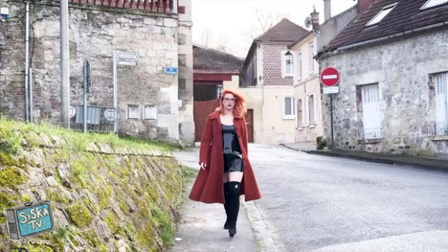 Little Foxy - Little Foxy, 31, wanted some entertainment...