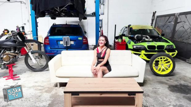 Melissa - Melissa demands some very hard fucking!