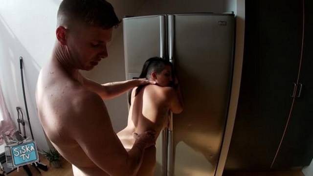 Amy - Kitchen Doggy E844