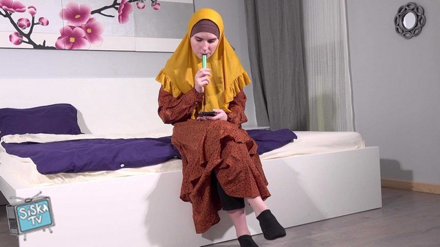 Darcy Dark - This is better than a cigarette E174