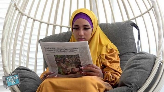 Luna Black X - Tired wife in hijab gets sexual energy