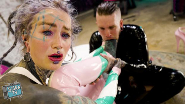 Anuskatzz - Anuskatzz Foot Worshiped by Maz