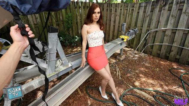 Kiki Vidis - Stepmom Ends Her Dick Drought