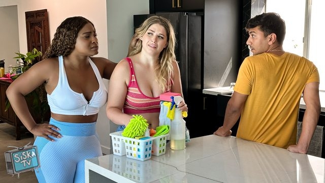 Riley Reign, Ny Ny Lew - MILF Makes College Shower Threesome - MomsBangTeens