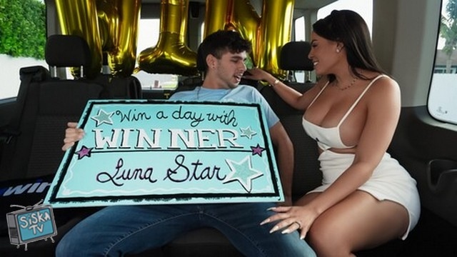 Luna Star - Mega Fan Wins a Ride - RKPrime