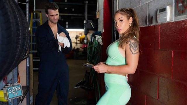 Laura Fox - The Body Shop Vol 1 E2