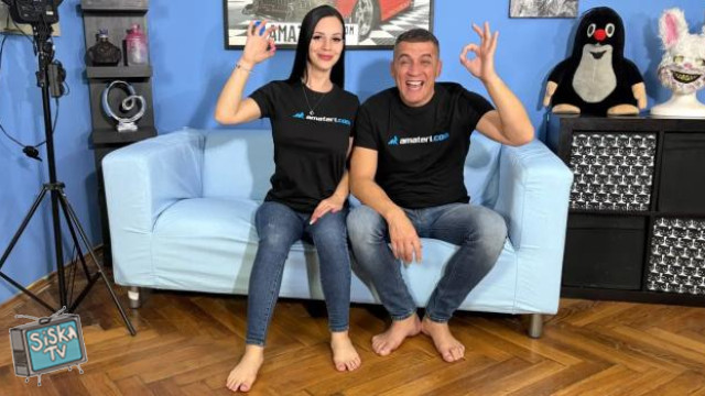 Areta Ridera - Amateur brunette wants to show us something really sexy