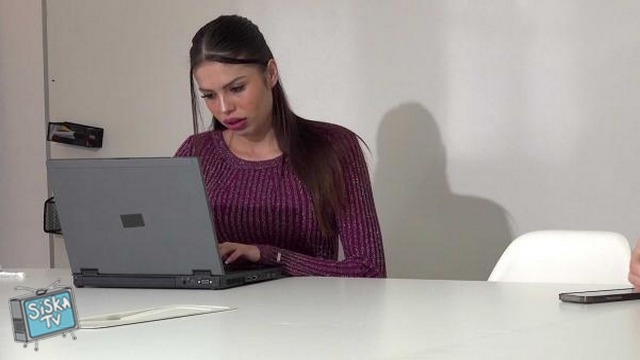 Macarena Lewis - The maintenance man had to cool down the horny secretary