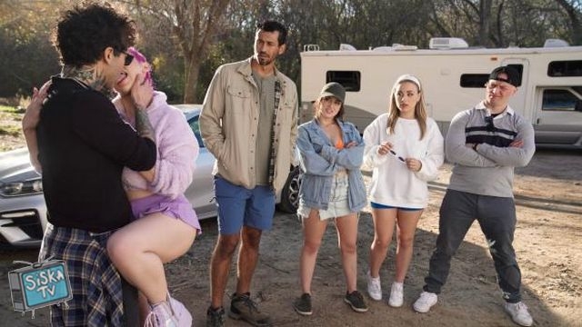 Aubree Valentine, Anna Claire Clouds - Sweethearts Episode 1