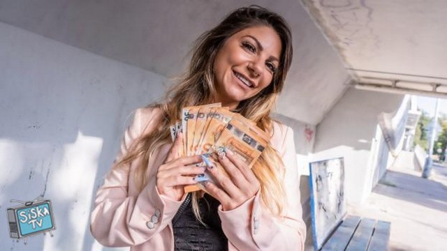 Lily Veroni - Fucked by BBC in Forest