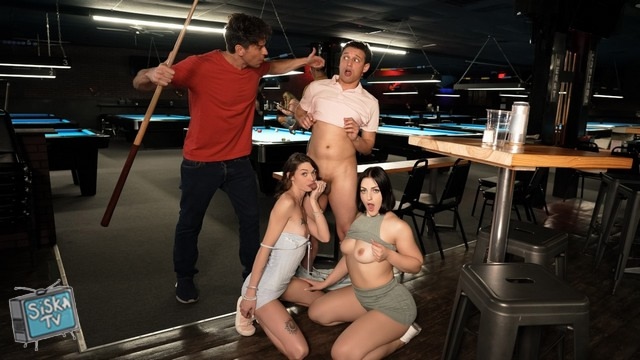 Shrooms Q, Lucy Lotus - Rack 