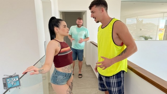 Saba Lapiedra - Roommate Swoops In On Girlfriend - SneakySex