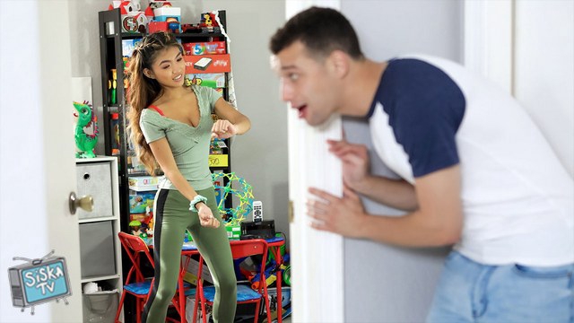 Clara Trinity - Anything To Go Viral